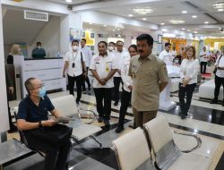 Berita Foto Menteri ATR/BPN Tinjau Pelayanan BPN Jakarta Barat Paca Liburan Lebaran