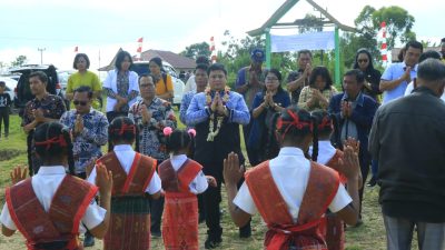 Bupati Samosir Bawa Pelayanan Gratis ke Desa Pananggangan II