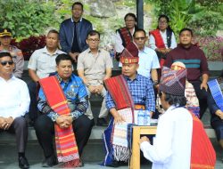 Bupati Samosir Sambut Kedatangan KASAD Jenderal TNI Dudung Abdurachman di Samosir