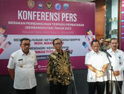 Mahfud MD dan Tito Kunjungi Proyek Perbatasan Rp 7,7 Triliun