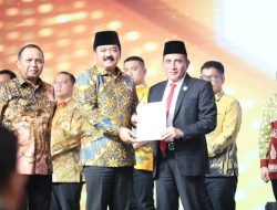 Menteri ATR/BPN Serahkan 1.117 Sertifikat Aset Pemerintah Provinsi Sumut