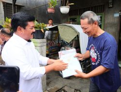 Menteri ATR/BPN Antar Langsung Sertipikat ke Rumah Warga Kota Medan