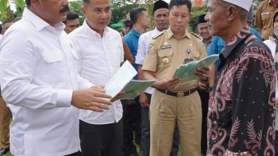 Serahkan Sertipikat Tanah di Kabupaten Bogor, Menteri ATR/BPN Ungkap Keuntungan bagi Masyarakat