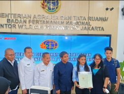 Berantas Mafia Tanah, Wamen ATR/BPN Serahkan 4 Sertifikat Tanah milik Nirina Zubir