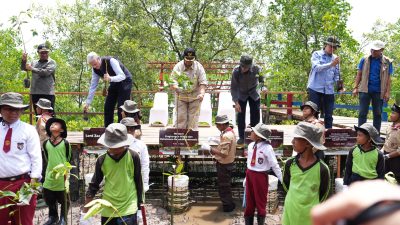 KLHK Kembali Gelar Penanaman Pohon Serentak di Seluruh Indonesia