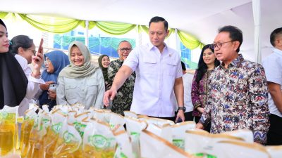 Gelar Bazar Ramadhan, Menteri AHY: UMKM Salah Satu Penopang Ekonomi Indonesia