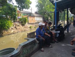 Bhabinkamtibmas Kelurahan Galur Melakukan Kegiatan Cooling System