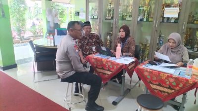 Aiptu Sunarto Sambang Ke Sekolahan SMA Negeri 27 Jakarta