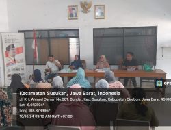 BPN Kabupaten Cirebon Lakukan Pembagian Sertipikat PTSL PM di Desa Bunder