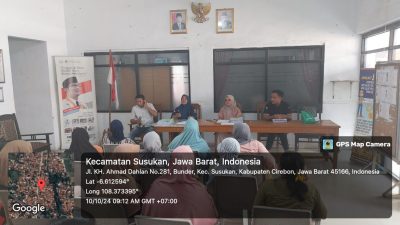 BPN Kabupaten Cirebon Lakukan Pembagian Sertipikat PTSL PM di Desa Bunder